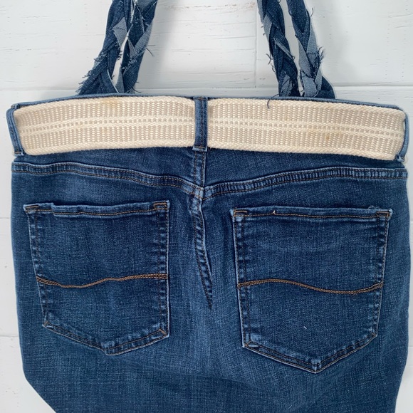 Lee jeans purse or bag . Recycled into a bag and lined inside . Has a white belt - Picture 2 of 4